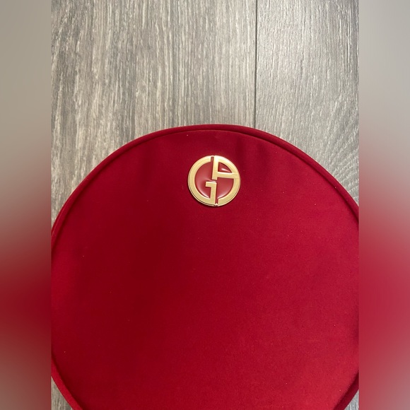 Giorgio Armani Red Satin Round Clutch Wristlet Makeup Cosmetics Bag-Like New - Picture 2 of 12